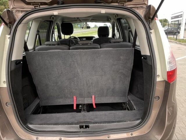 Коричневый Рено Гранд Сценик, объемом двигателя 1.9 л и пробегом 215 тыс. км за 7700 $, фото 5 на Automoto.ua