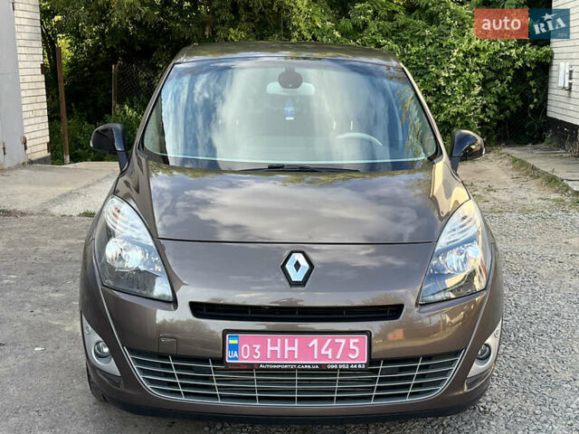 Коричневый Рено Гранд Сценик, объемом двигателя 1.6 л и пробегом 250 тыс. км за 7800 $, фото 5 на Automoto.ua
