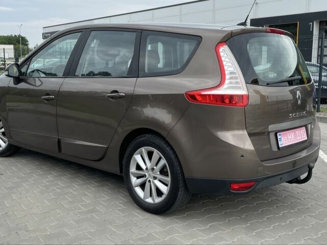 Коричневый Рено Гранд Сценик, объемом двигателя 1.9 л и пробегом 215 тыс. км за 7700 $, фото 3 на Automoto.ua