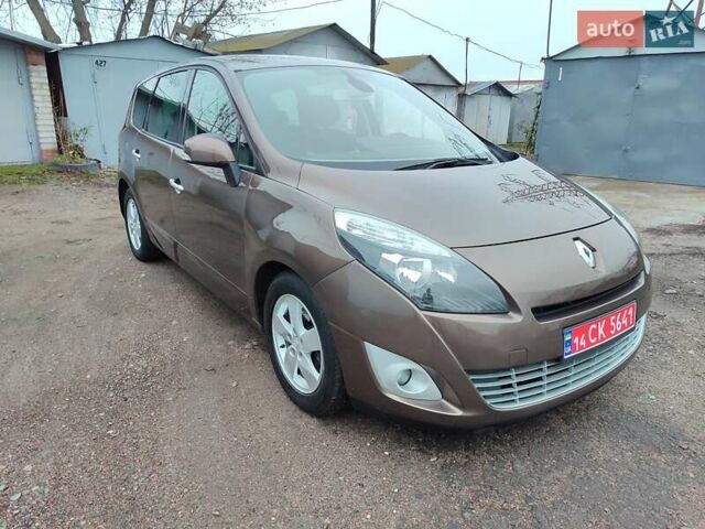 Коричневий Рено Гранд Сценік, об'ємом двигуна 1.5 л та пробігом 260 тис. км за 8450 $, фото 17 на Automoto.ua