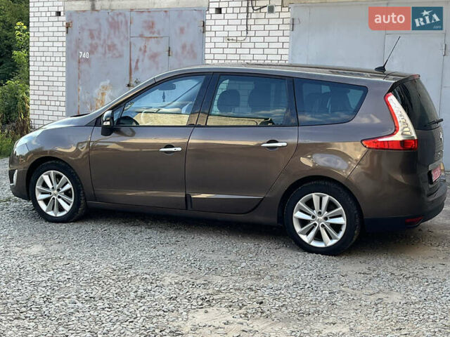 Коричневый Рено Гранд Сценик, объемом двигателя 1.6 л и пробегом 250 тыс. км за 7800 $, фото 16 на Automoto.ua