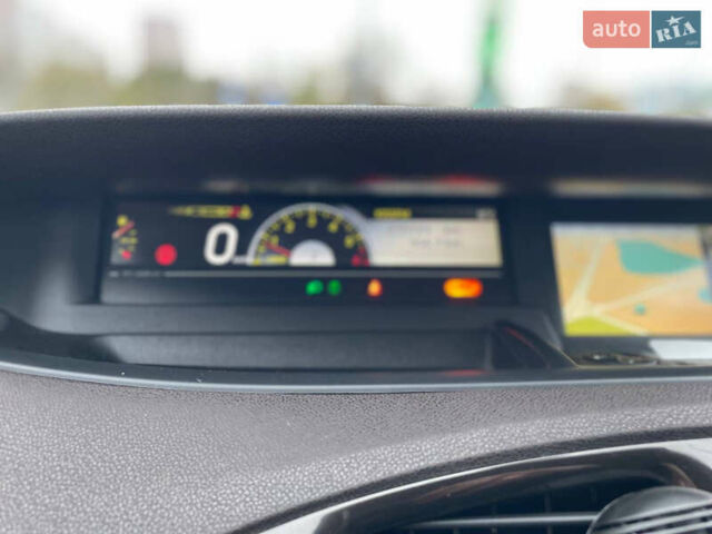 Коричневий Рено Гранд Сценік, об'ємом двигуна 1.6 л та пробігом 216 тис. км за 7000 $, фото 18 на Automoto.ua