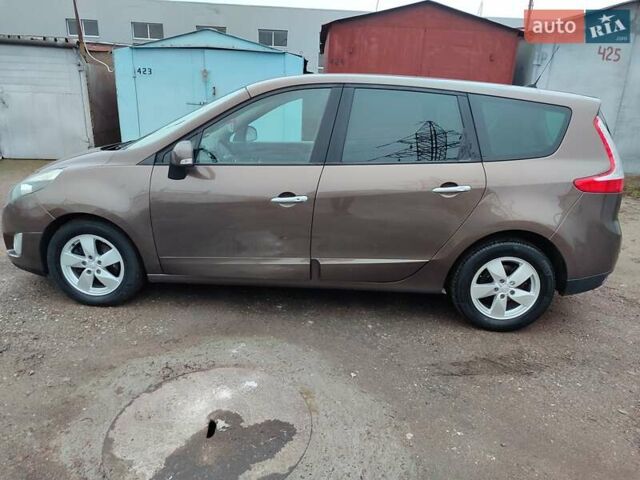 Коричневий Рено Гранд Сценік, об'ємом двигуна 1.5 л та пробігом 260 тис. км за 8450 $, фото 3 на Automoto.ua