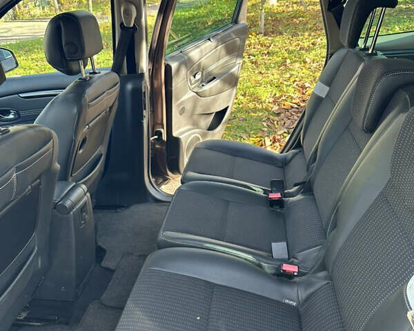 Коричневий Рено Гранд Сценік, об'ємом двигуна 1.46 л та пробігом 252 тис. км за 7500 $, фото 13 на Automoto.ua