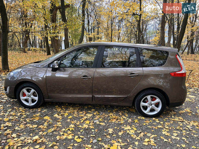 Рено Гранд Сценик 2011 в Черновцах на Automoto.ua Коричневый Рено Гранд Сценик, объемом двигателя 1.5 л и пробегом 325 тыс. км за 6700 $, фото 4 на Automoto.ua