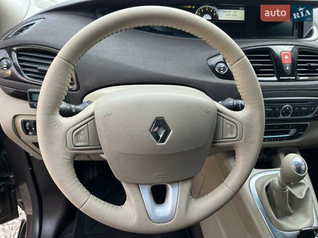 Коричневый Рено Гранд Сценик, объемом двигателя 1.6 л и пробегом 250 тыс. км за 7800 $, фото 54 на Automoto.ua
