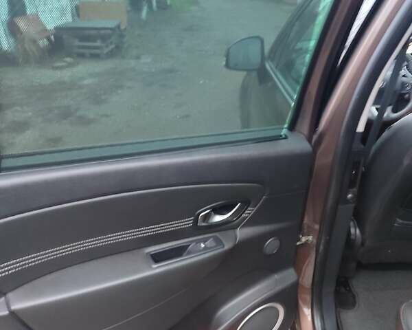 Коричневий Рено Гранд Сценік, об'ємом двигуна 1.5 л та пробігом 260 тис. км за 8450 $, фото 35 на Automoto.ua