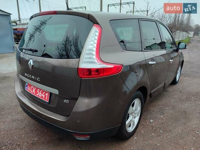 Коричневий Рено Гранд Сценік, об'ємом двигуна 1.5 л та пробігом 260 тис. км за 8450 $, фото 12 на Automoto.ua