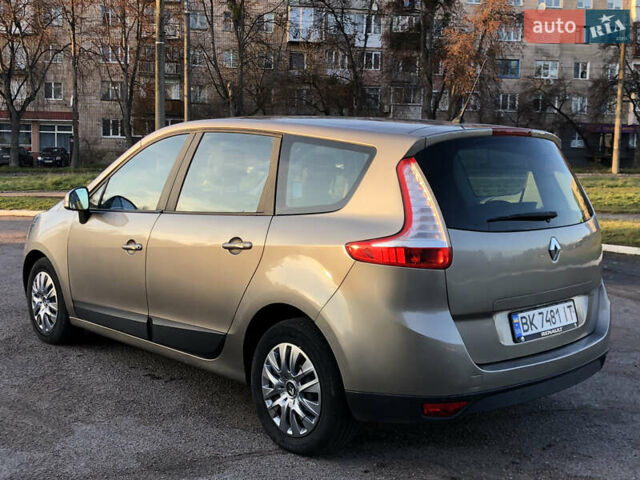 Коричневий Рено Гранд Сценік, об'ємом двигуна 1.5 л та пробігом 237 тис. км за 8399 $, фото 4 на Automoto.ua