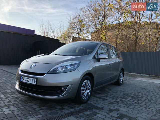 Коричневий Рено Гранд Сценік, об'ємом двигуна 1.5 л та пробігом 237 тис. км за 8399 $, фото 21 на Automoto.ua