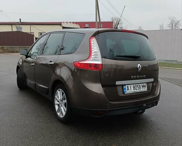 Коричневий Рено Гранд Сценік, об'ємом двигуна 1.6 л та пробігом 239 тис. км за 7600 $, фото 36 на Automoto.ua