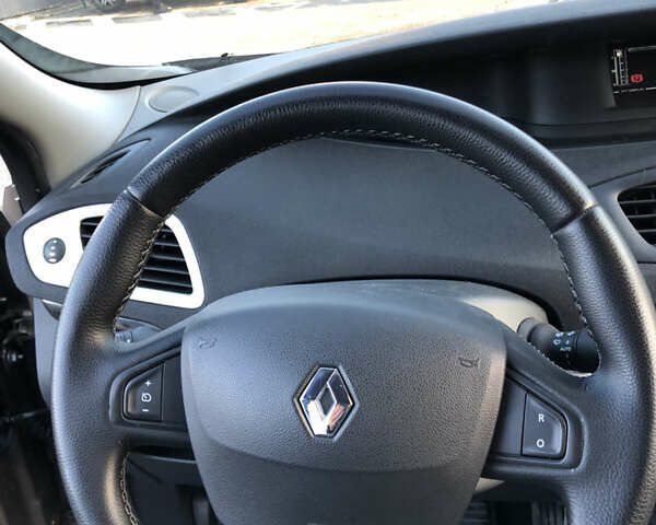 Коричневий Рено Гранд Сценік, об'ємом двигуна 1.5 л та пробігом 237 тис. км за 8399 $, фото 38 на Automoto.ua