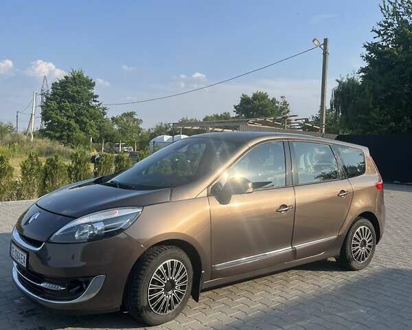 Коричневый Рено Гранд Сценик, объемом двигателя 1.6 л и пробегом 295 тыс. км за 7500 $, фото 1 на Automoto.ua