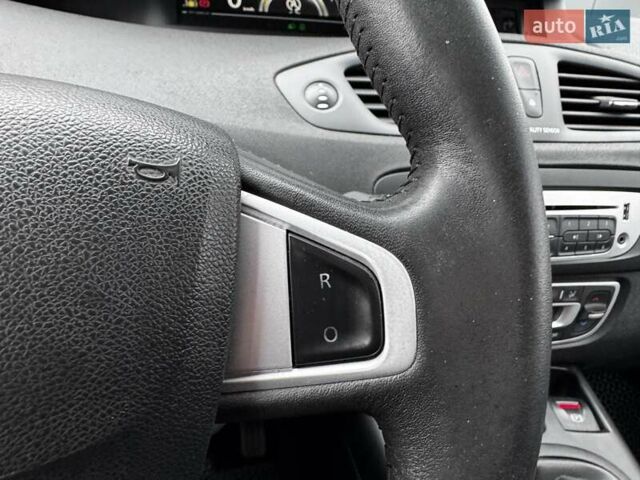 Коричневый Рено Гранд Сценик, объемом двигателя 1.6 л и пробегом 246 тыс. км за 9900 $, фото 21 на Automoto.ua