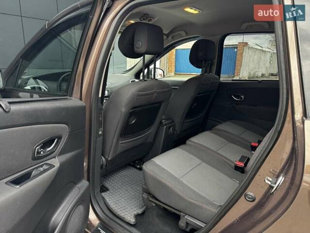 Коричневый Рено Гранд Сценик, объемом двигателя 1.6 л и пробегом 246 тыс. км за 9900 $, фото 11 на Automoto.ua