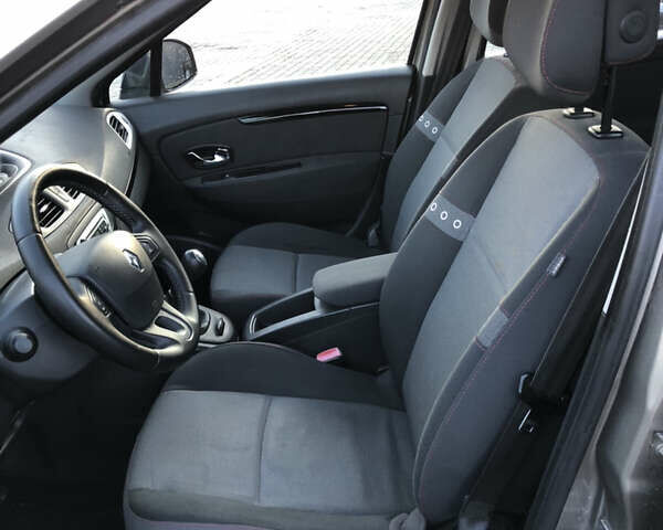 Коричневий Рено Гранд Сценік, об'ємом двигуна 1.5 л та пробігом 237 тис. км за 8399 $, фото 25 на Automoto.ua