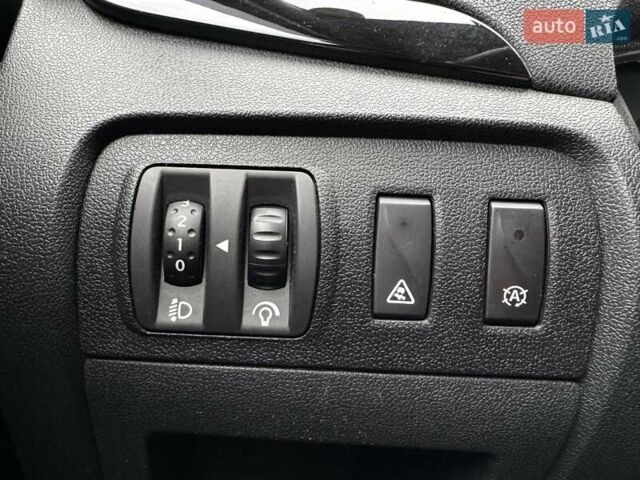 Коричневый Рено Гранд Сценик, объемом двигателя 1.6 л и пробегом 246 тыс. км за 9900 $, фото 19 на Automoto.ua