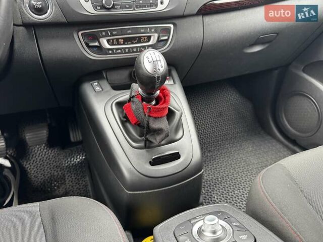 Коричневый Рено Гранд Сценик, объемом двигателя 1.6 л и пробегом 246 тыс. км за 9900 $, фото 24 на Automoto.ua