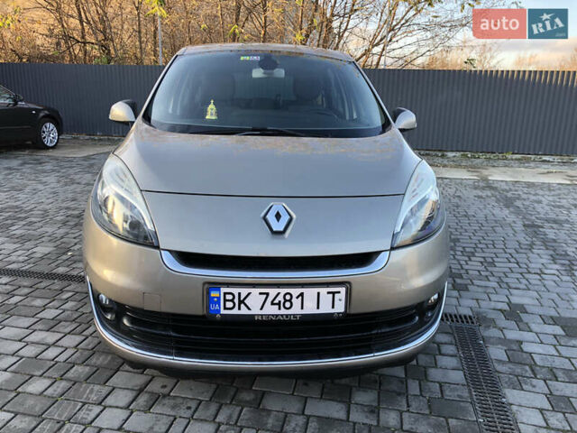 Коричневий Рено Гранд Сценік, об'ємом двигуна 1.5 л та пробігом 237 тис. км за 8399 $, фото 10 на Automoto.ua