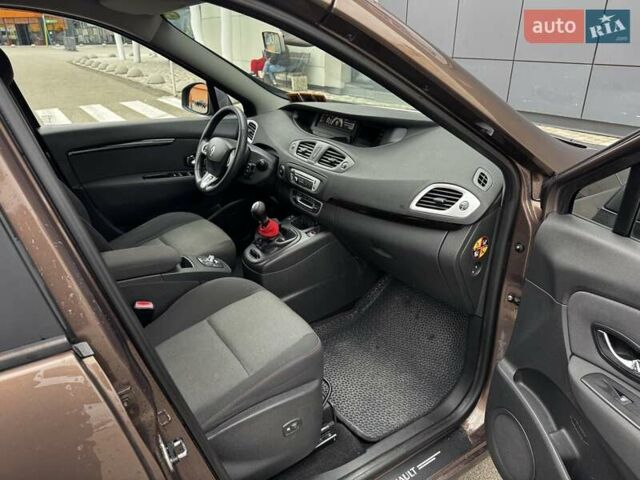 Коричневый Рено Гранд Сценик, объемом двигателя 1.6 л и пробегом 246 тыс. км за 9900 $, фото 14 на Automoto.ua