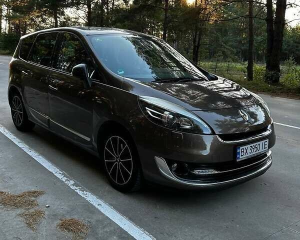 Коричневый Рено Гранд Сценик, объемом двигателя 1.6 л и пробегом 287 тыс. км за 9200 $, фото 6 на Automoto.ua