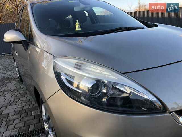 Коричневий Рено Гранд Сценік, об'ємом двигуна 1.5 л та пробігом 237 тис. км за 8399 $, фото 20 на Automoto.ua