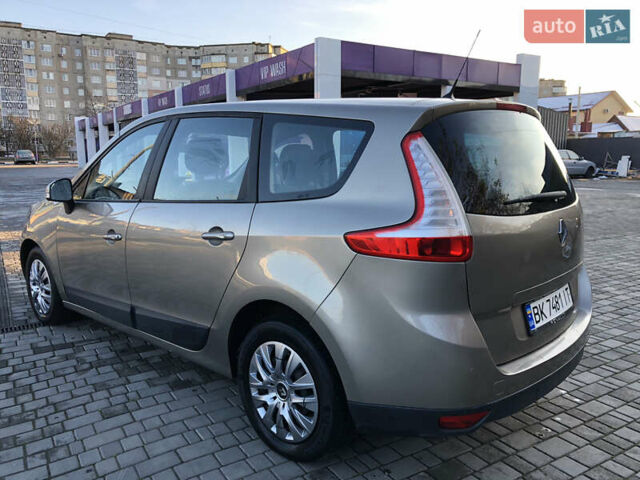 Коричневий Рено Гранд Сценік, об'ємом двигуна 1.5 л та пробігом 237 тис. км за 8399 $, фото 14 на Automoto.ua