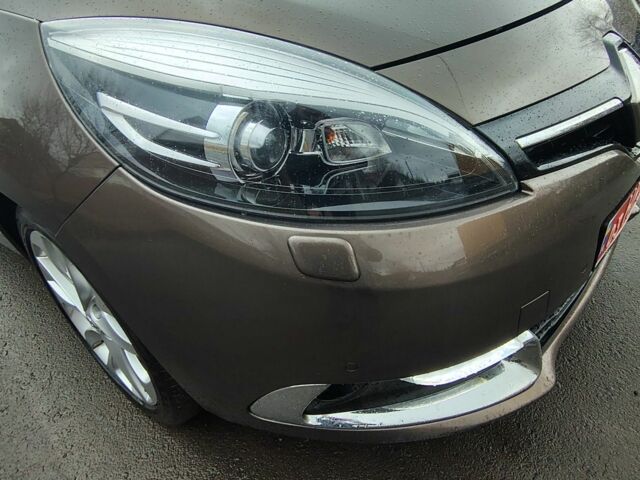 Коричневий Рено Гранд Сценік, об'ємом двигуна 2 л та пробігом 202 тис. км за 8250 $, фото 7 на Automoto.ua