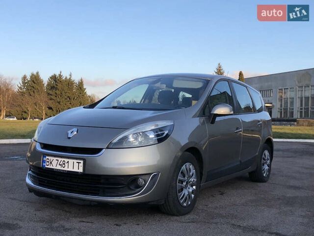 Коричневий Рено Гранд Сценік, об'ємом двигуна 1.5 л та пробігом 237 тис. км за 8399 $, фото 9 на Automoto.ua