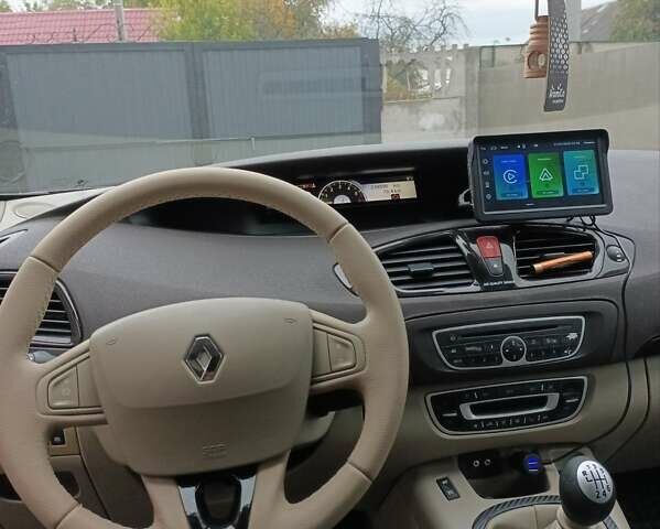 Коричневий Рено Гранд Сценік, об'ємом двигуна 1.6 л та пробігом 239 тис. км за 7600 $, фото 21 на Automoto.ua