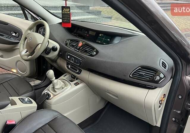 Коричневый Рено Гранд Сценик, объемом двигателя 1.6 л и пробегом 260 тыс. км за 8000 $, фото 16 на Automoto.ua