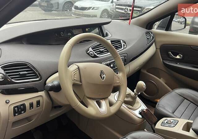 Коричневый Рено Гранд Сценик, объемом двигателя 1.6 л и пробегом 260 тыс. км за 8000 $, фото 6 на Automoto.ua