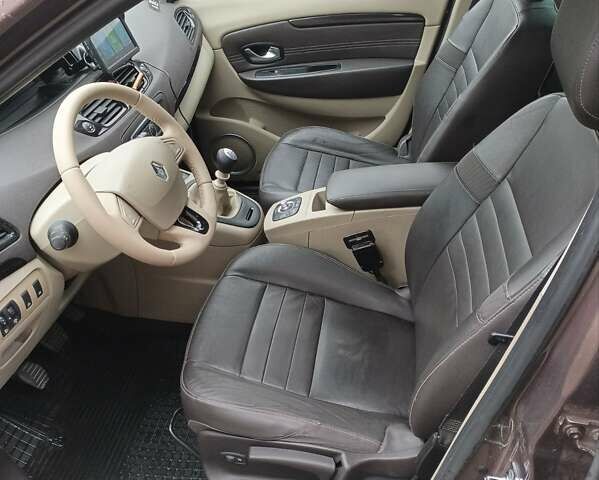 Коричневий Рено Гранд Сценік, об'ємом двигуна 1.6 л та пробігом 239 тис. км за 7600 $, фото 14 на Automoto.ua