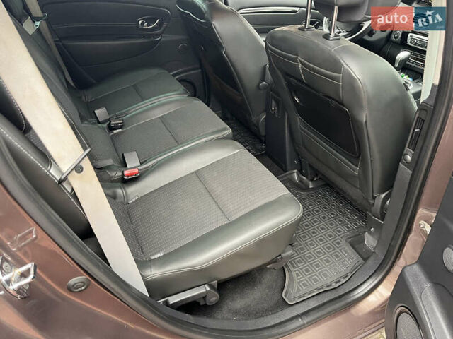 Коричневый Рено Гранд Сценик, объемом двигателя 2 л и пробегом 254 тыс. км за 9600 $, фото 41 на Automoto.ua