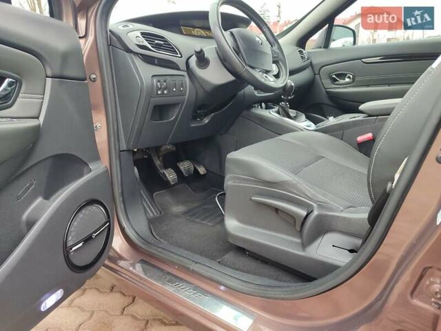 Коричневий Рено Гранд Сценік, об'ємом двигуна 1.6 л та пробігом 152 тис. км за 10800 $, фото 17 на Automoto.ua