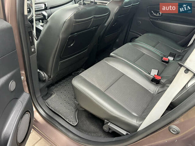 Коричневый Рено Гранд Сценик, объемом двигателя 2 л и пробегом 254 тыс. км за 9400 $, фото 42 на Automoto.ua