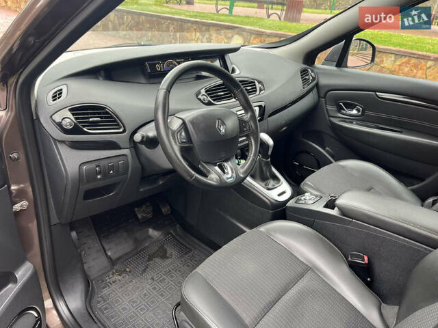 Коричневый Рено Гранд Сценик, объемом двигателя 2 л и пробегом 254 тыс. км за 9600 $, фото 34 на Automoto.ua