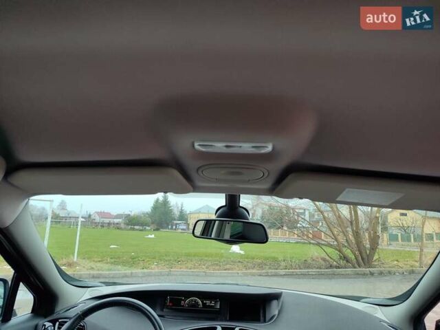 Коричневий Рено Гранд Сценік, об'ємом двигуна 1.6 л та пробігом 152 тис. км за 10800 $, фото 33 на Automoto.ua