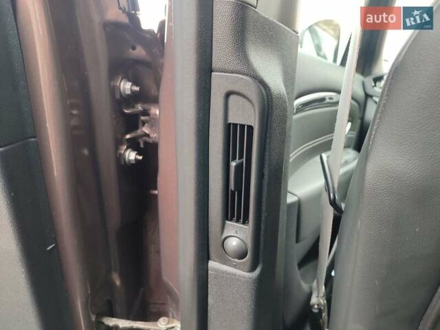 Коричневий Рено Гранд Сценік, об'ємом двигуна 1.6 л та пробігом 152 тис. км за 10800 $, фото 41 на Automoto.ua