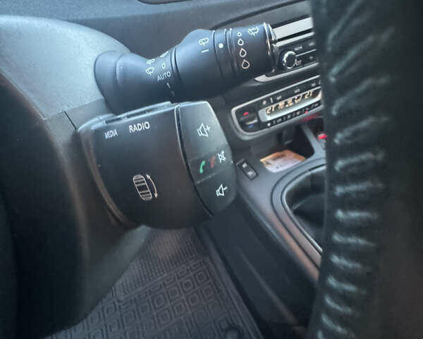 Коричневый Рено Гранд Сценик, объемом двигателя 1.46 л и пробегом 283 тыс. км за 9350 $, фото 35 на Automoto.ua