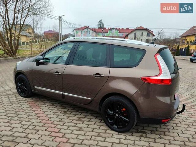 Коричневий Рено Гранд Сценік, об'ємом двигуна 1.6 л та пробігом 152 тис. км за 10800 $, фото 7 на Automoto.ua