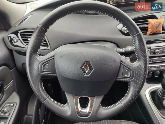 Коричневий Рено Гранд Сценік, об'ємом двигуна 1.6 л та пробігом 152 тис. км за 10800 $, фото 30 на Automoto.ua