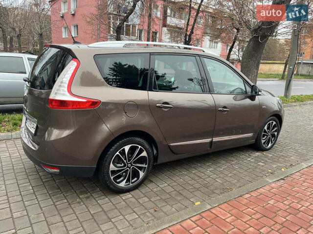 Коричневый Рено Гранд Сценик, объемом двигателя 2 л и пробегом 254 тыс. км за 9400 $, фото 26 на Automoto.ua
