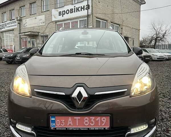 Коричневый Рено Гранд Сценик, объемом двигателя 1.6 л и пробегом 265 тыс. км за 9500 $, фото 9 на Automoto.ua