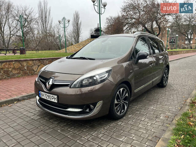 Коричневый Рено Гранд Сценик, объемом двигателя 2 л и пробегом 254 тыс. км за 9600 $, фото 8 на Automoto.ua