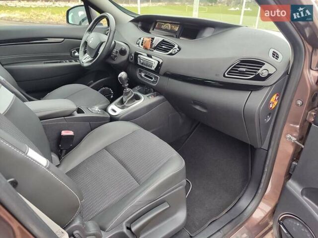 Коричневий Рено Гранд Сценік, об'ємом двигуна 1.6 л та пробігом 152 тис. км за 10800 $, фото 22 на Automoto.ua