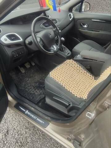 Коричневый Рено Гранд Сценик, объемом двигателя 1.5 л и пробегом 350 тыс. км за 8700 $, фото 2 на Automoto.ua