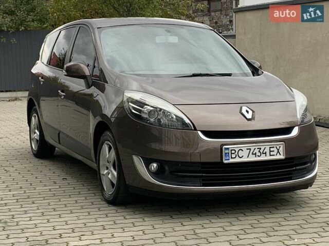 Рено Гранд Сценик 2013 в Жовкве на Automoto.ua Коричневый Рено Гранд Сценик, объемом двигателя 1.5 л и пробегом 280 тыс. км за 6999 $, фото 1 на Automoto.ua