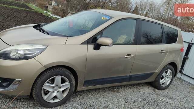 Коричневый Рено Гранд Сценик, объемом двигателя 1.5 л и пробегом 350 тыс. км за 8700 $, фото 1 на Automoto.ua