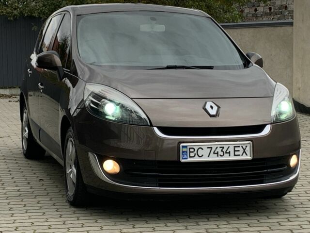 Коричневый Рено Гранд Сценик, объемом двигателя 1.5 л и пробегом 250 тыс. км за 6699 $, фото 2 на Automoto.ua